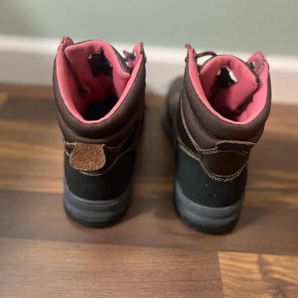 ‘Wolverine’ Women’s Steel Toe Boots - Picture 7 of 9